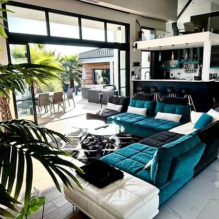 La Milana 500m² : Piscine Chauffee, Spa, Sauna, Hammam *